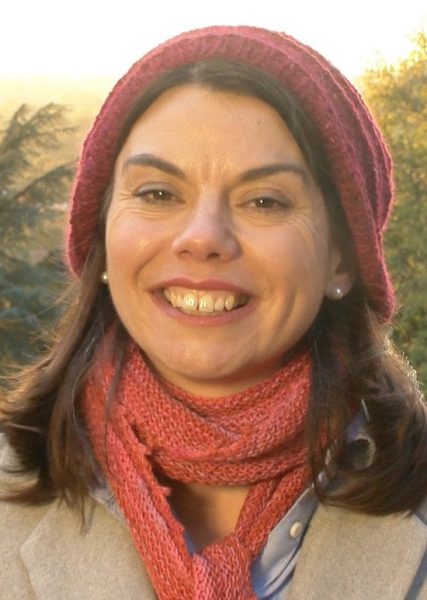 https://commons.wikimedia.org/wiki/File:Sarah_Olney,_Liberal_Democrat_candidate_in_Richmond_Park_by-election,_pictured_in_Richmond_Park.jpg